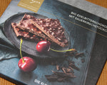 Bio Edelbitterschokolade mit Sauerkirschstückchen von Berger - Nahaufnahme