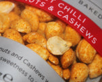 Geröstete Erdnüsse und Cashews in süßer Chiliwürze von Cambrook - Nahaufnahme