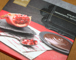 Edelbitterschokolade mit Granatapfel-Füllung von Berger - Nahaufnahme