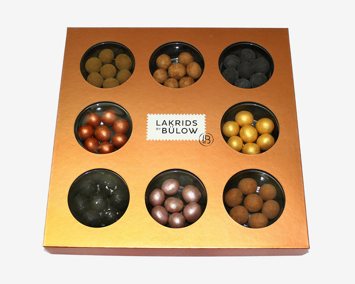 Geschenkbox mit gemischten Lakritz-Schokolade-Kugeln von Lakrids by Bülow