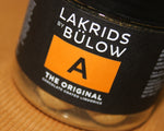 Milchschokolade-Kugeln mit Lakritzfüllung von Lakrids by Bülow - Nahaufnahme