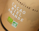 Bio-Kakao mit Honig-Mandel-Geschmack von Quai Sud - Nahaufnahme